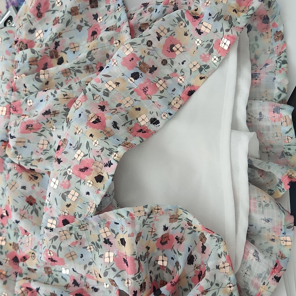 Free The Roses Women's Floral Ruffle Shorts - Size Small - Picture 8 of 8